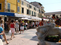 Italie006-Markt_Lazise.jpg