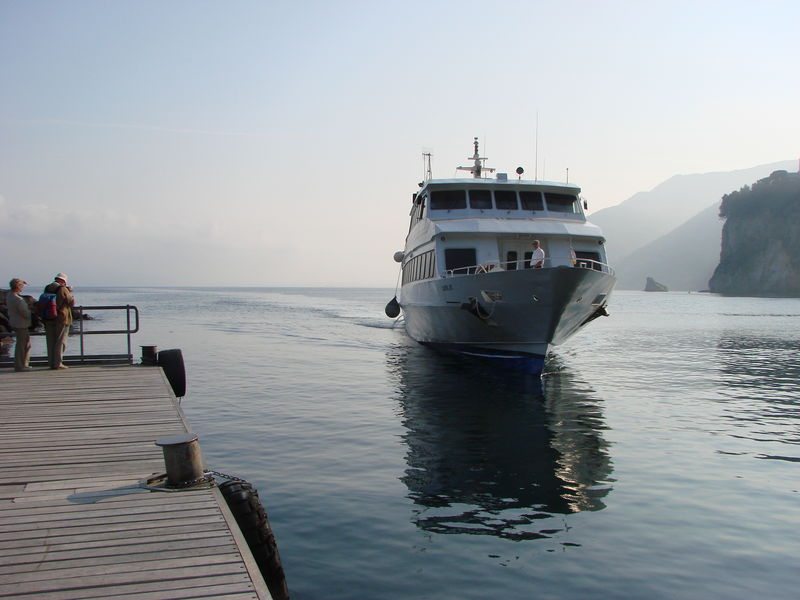 Aankomst veerboot naar Capri
