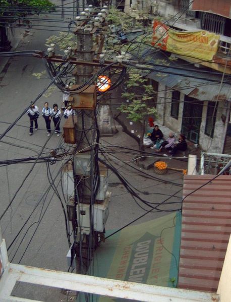 Stroomvoorziening in Hanoi.
