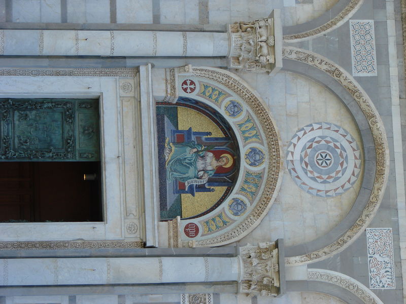 Deur Catedraal Piazza del Duomo
Keywords: Piazza del Duomo