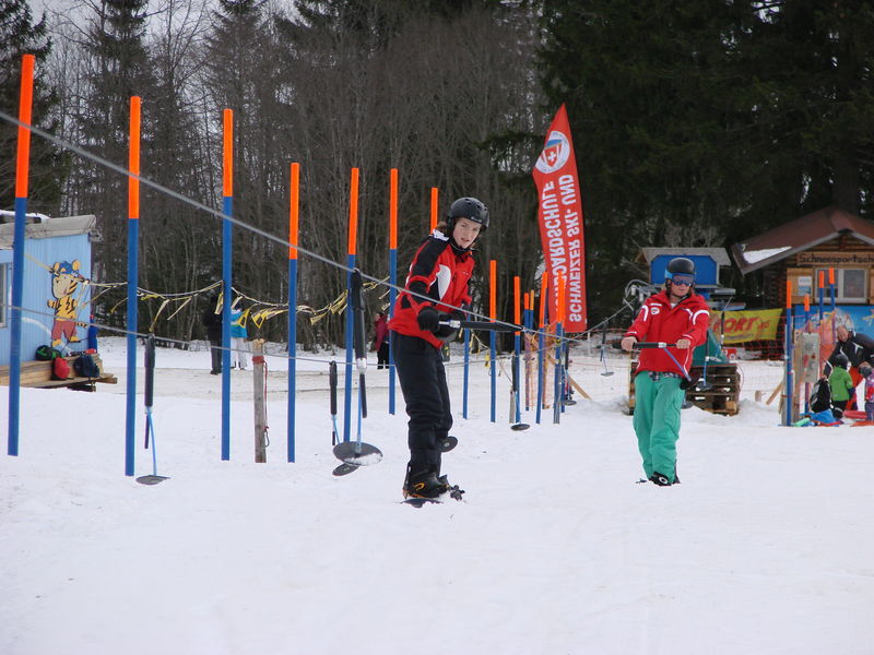 Yoran met de Ski-instructeur op de trainlingslift
47.065867,8.649212
Keywords: Sattel-Hochstuckli