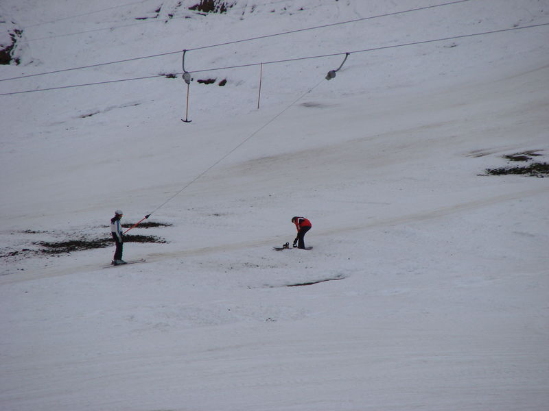 Yoran opnieuw de Snowboard onderbinden
47.067378,8.650201
Keywords: Sattel-Hochstuckli