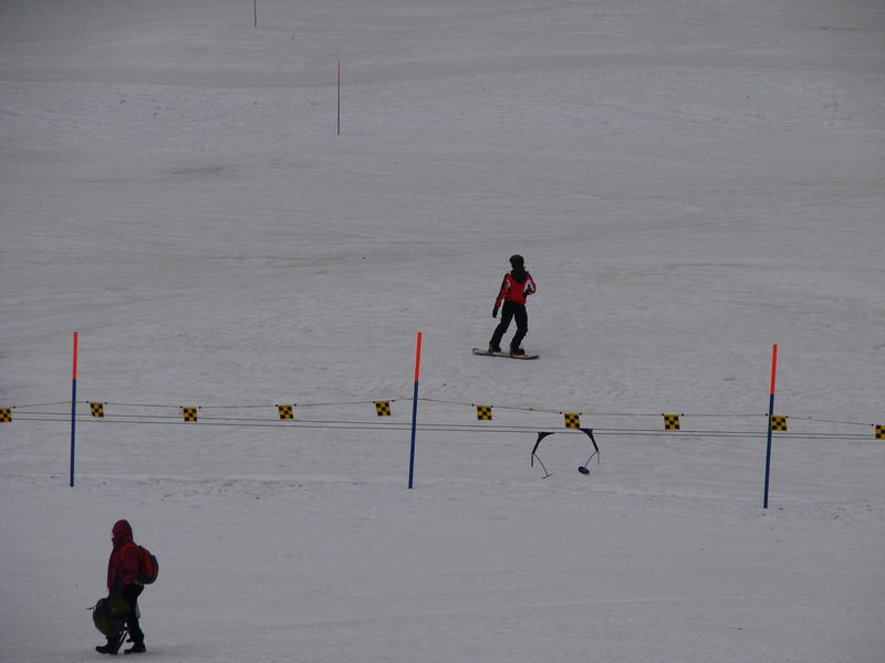 Yoran zelfstandig op de snowboard
47.066031,8.650783
Keywords: Sattel-Hochstuckli