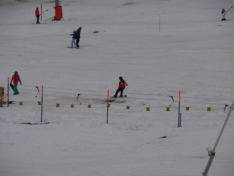 Yoran zelfstandig op de snowboard
47.066031,8.650783
Keywords: Sattel-Hochstuckli