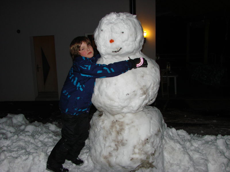 Merijn met zijn sneeuwpop
Keywords: Summeraubrig, Seewen Schwyz
