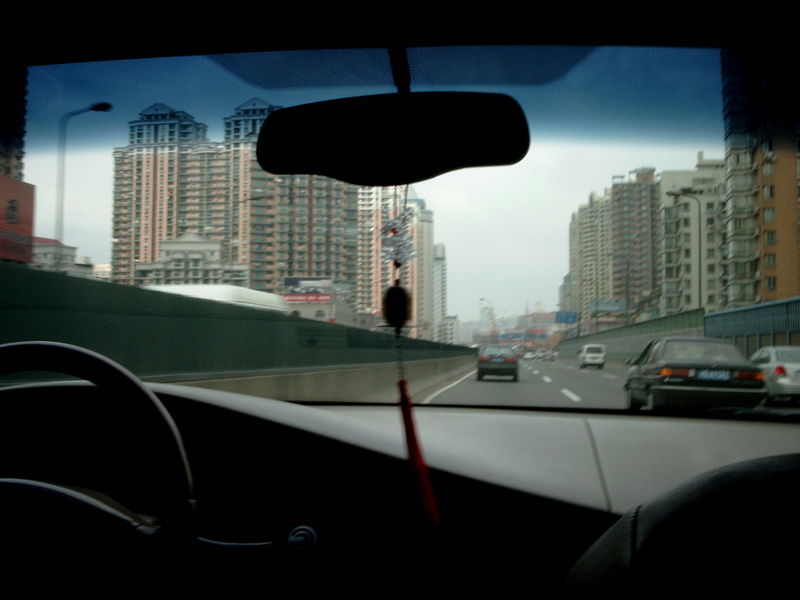 Eerste blik op Shanghai
Vanuit de taxi vanaf de luchthaven
