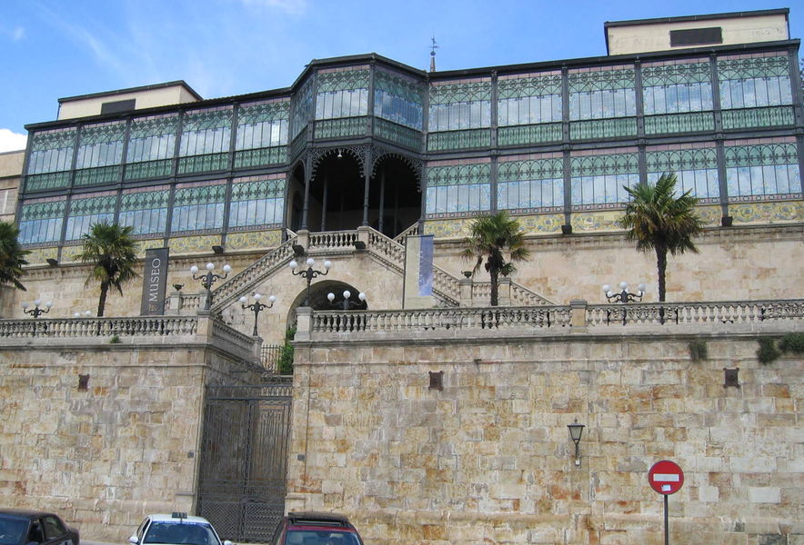 Museo de Art Nouveau y Art DecÃ³ Casa Lis de Salamanca
