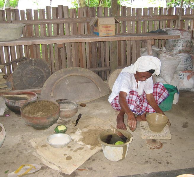 pottenbakster op Saparua
