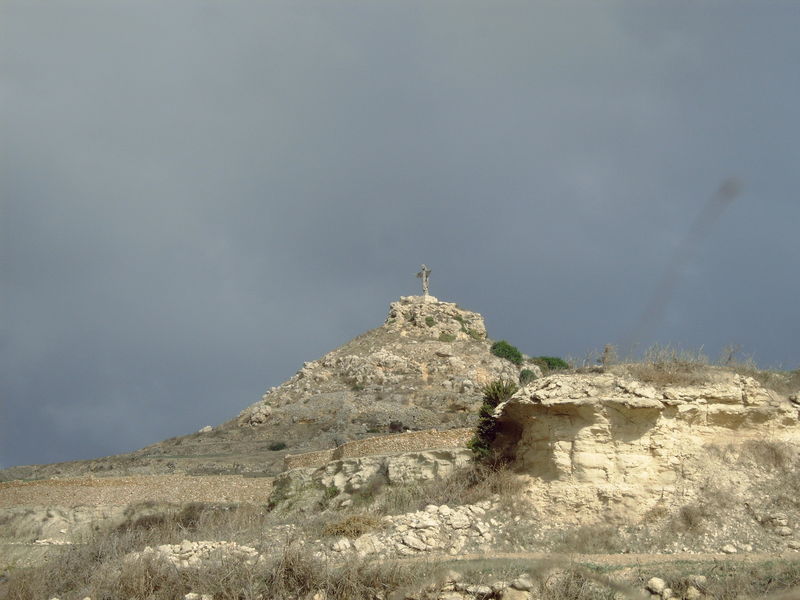 Christusbeeld op bergtop

