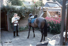 1997-09_Paard_in_de_tuin-_Marjon.jpg